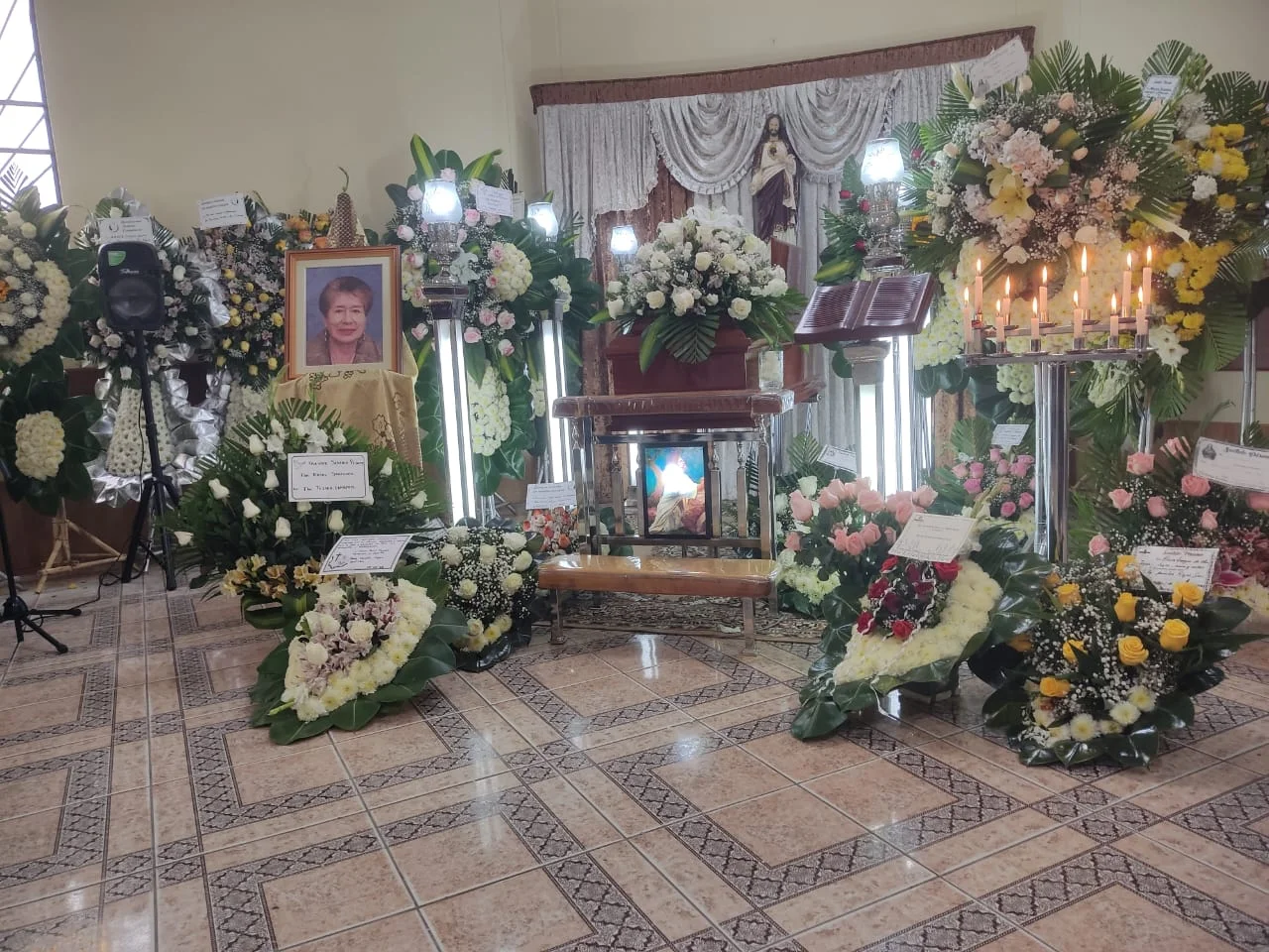 Los integrantes de la Promoción 1972 José Carlos Mariátegui del Glorioso Colegio San Ramón, hacemos llegar nuestro más sentido pésame al amigo y compañero Gustavo Santillán Ortiz por el sensible fallecimiento de su hermanita Elita Santillán, esposa de nuestro querido profesor Segundo Rojas Fernández y pedimos a nuestro señor que les de la resignación para superar esta gran pérdida y la recuerden con alegría..